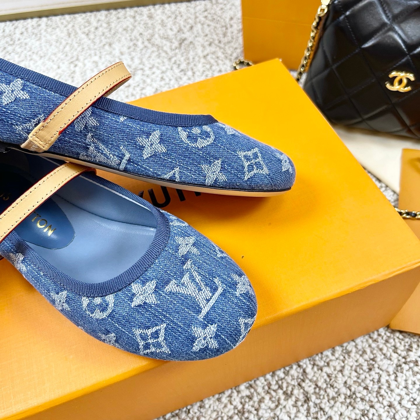 Women's high heels